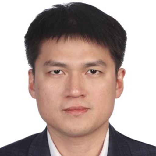 黃冠(清華大學丘成桐數學科學中心助理教授) 黃冠(清華大學丘成桐數學科學中心助理教授)
