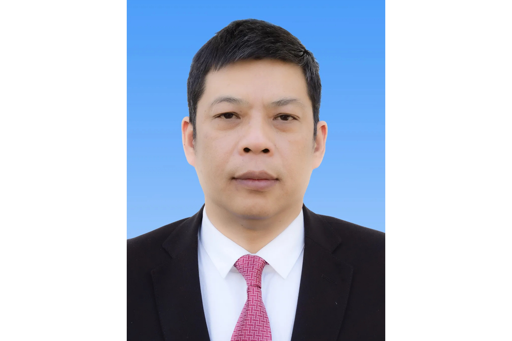 萬軍(貴州省道真自治縣政協黨組成員、副主席) 萬軍(貴州省道真自治縣政協黨組成員、副主席)