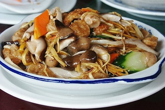 燜齋 燜齋