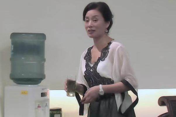 趙迎春(都市愛情劇《姐妹新娘》中的角色) 趙迎春(都市愛情劇《姐妹新娘》中的角色)