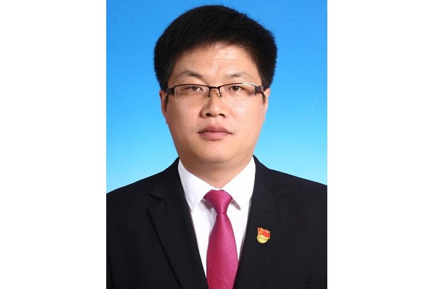 王鳳林(青海省環境地質勘查局局長) 王鳳林(青海省環境地質勘查局局長)