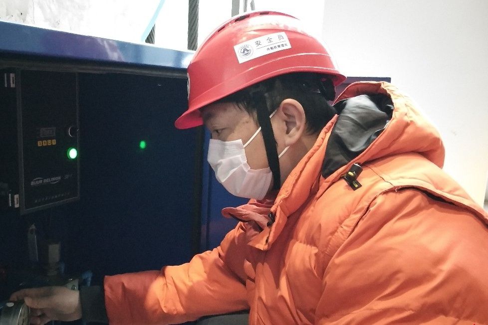 李然(長江三峽通航管理局升船機管理處高級工程師) 李然(長江三峽通航管理局升船機管理處高級工程師)