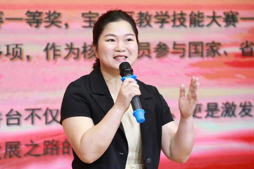 李意新 李意新