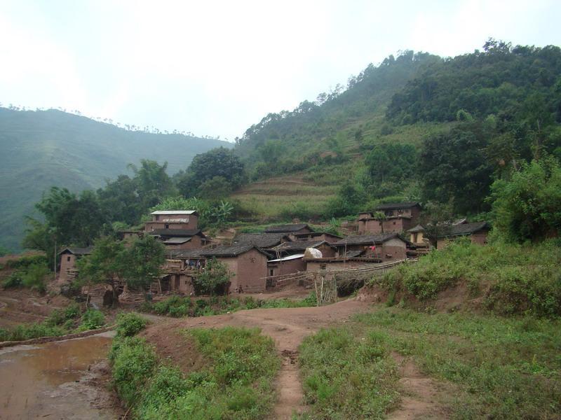 龍洛村 龍洛村