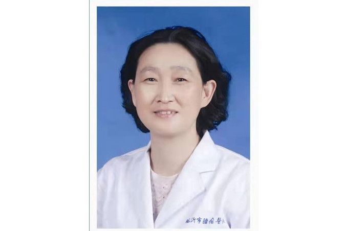 王珍(臨沂市腫瘤醫院內三科主任,主任醫師,教授) 王珍(臨沂市腫瘤醫院內三科主任,主任醫師,教授)