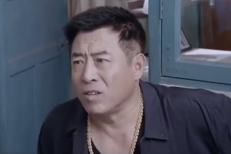 金虎(都市校園情感網劇《給我一個十八歲》中的角色) 金虎(都市校園情感網劇《給我一個十八歲》中的角色)