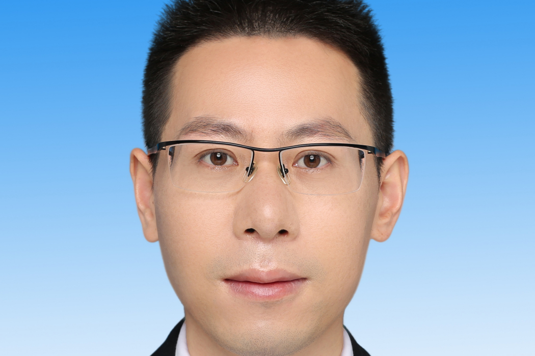 何健(宜賓市翠屏區政府黨組成員、副區長) 何健(宜賓市翠屏區政府黨組成員、副區長)