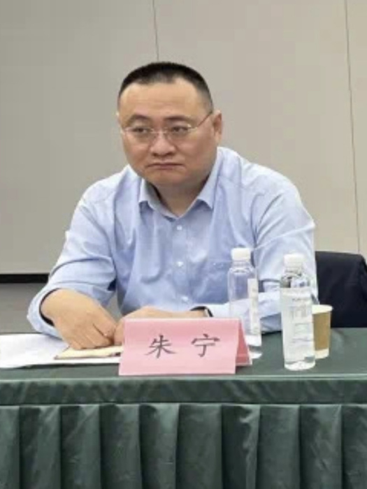朱寧(蘇州軌道交通集團黨委委員、副總經理) 朱寧(蘇州軌道交通集團黨委委員、副總經理)