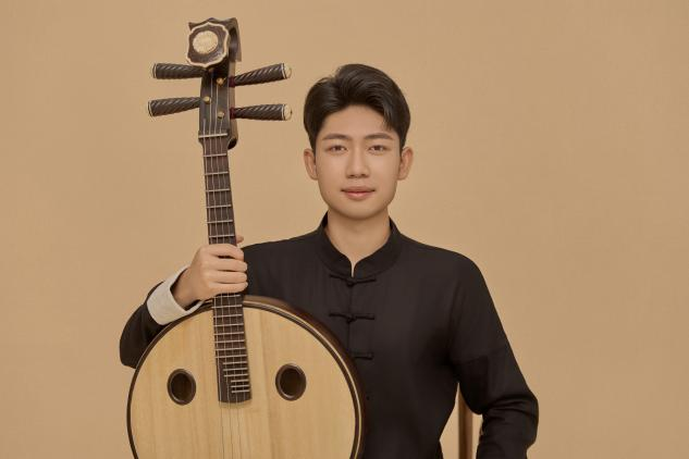 陳隆(中國阮演奏家) 陳隆(中國阮演奏家)