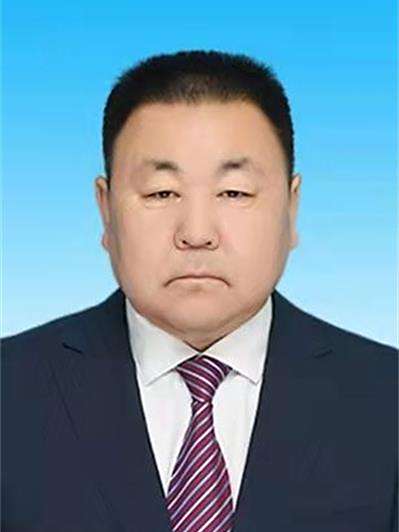 吳英軍(現任內蒙古自治區呼倫貝爾市鄂倫春自治旗人大常委會黨組成員、副主任) 吳英軍(現任內蒙古自治區呼倫貝爾市鄂倫春自治旗人大常委會黨組成員、副主任)