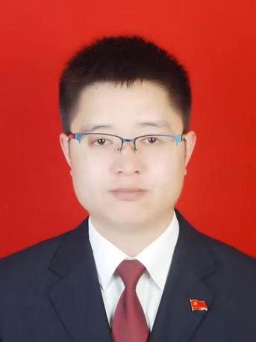 韓瑛(湖南省懷化市漵浦縣農業農村局黨組成員,縣紀委監委派駐縣農業農村局紀檢監察組組長) 韓瑛(湖南省懷化市漵浦縣農業農村局黨組成員,縣紀委監委派駐縣農業農村局紀檢監察組組長)