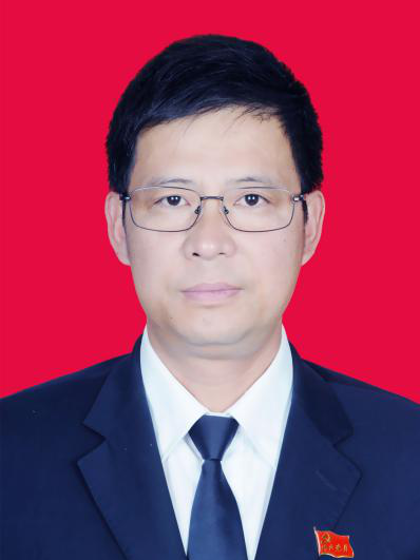 楊立軍(雲南省臨滄市鳳慶縣市場監督管理局黨組成員、副局長) 楊立軍(雲南省臨滄市鳳慶縣市場監督管理局黨組成員、副局長)