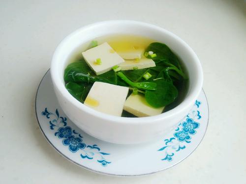 木耳菜豆腐湯