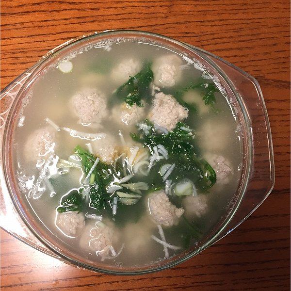 豬肉丸子菠菜湯