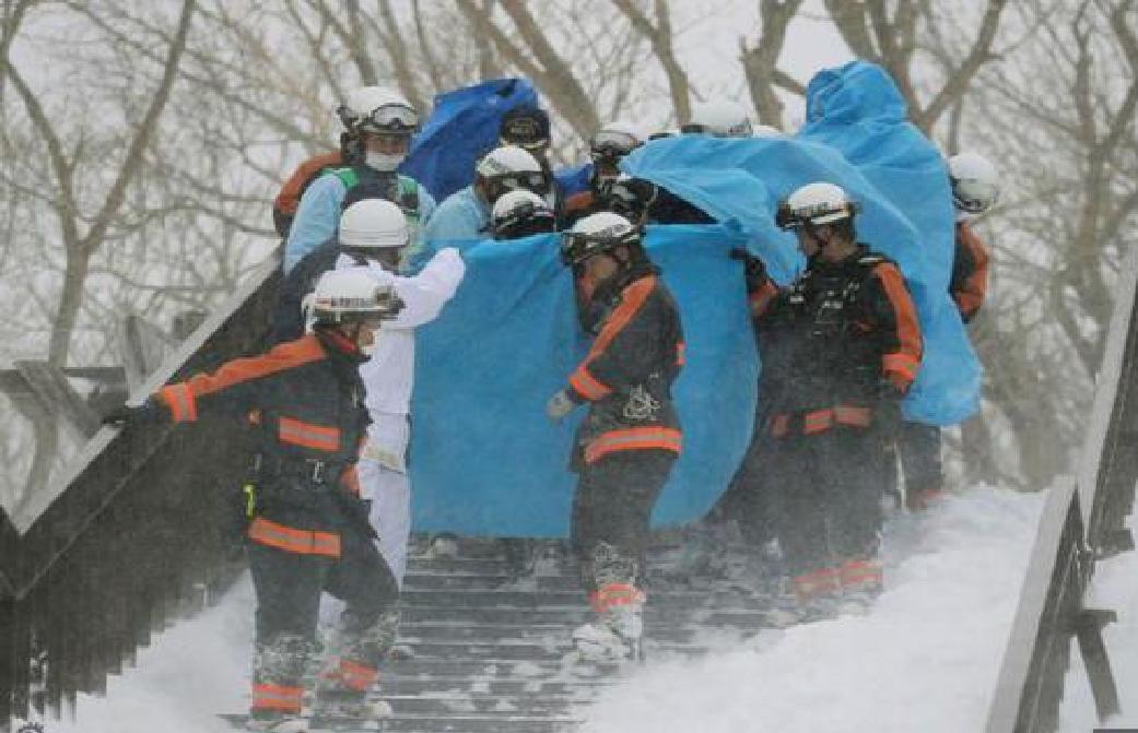 3·27日本滑雪場雪崩