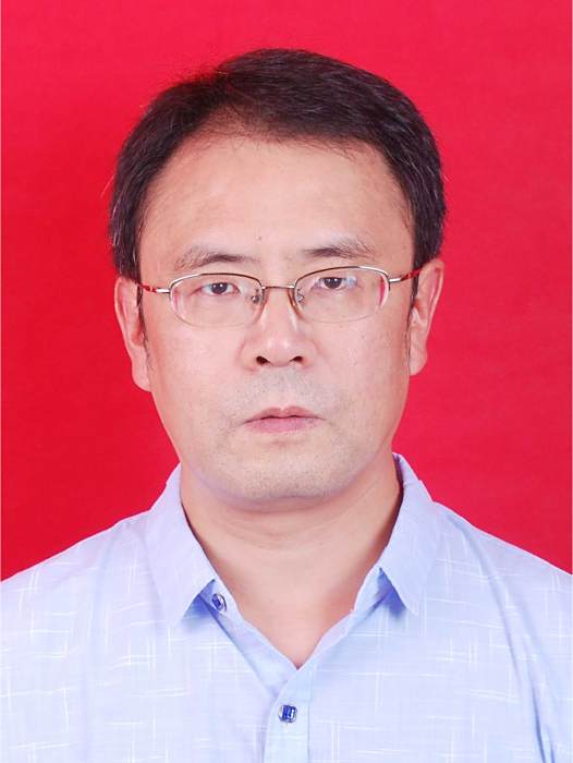 閔健(崇州市發改局黨組成員、機關黨委書記) 閔健(崇州市發改局黨組成員、機關黨委書記)
