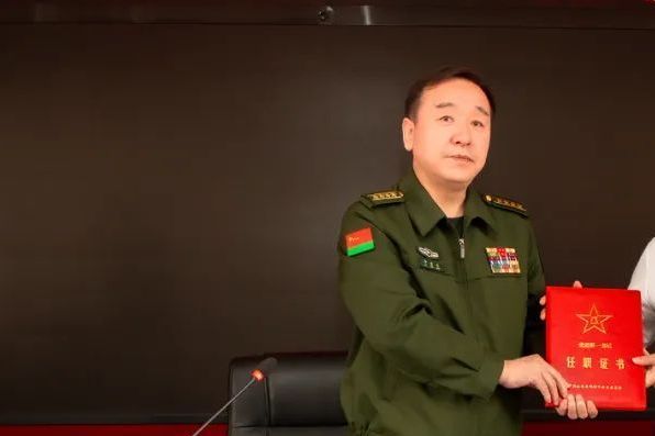 於寶東(山東省濰坊軍分區政治委員) 於寶東(山東省濰坊軍分區政治委員)