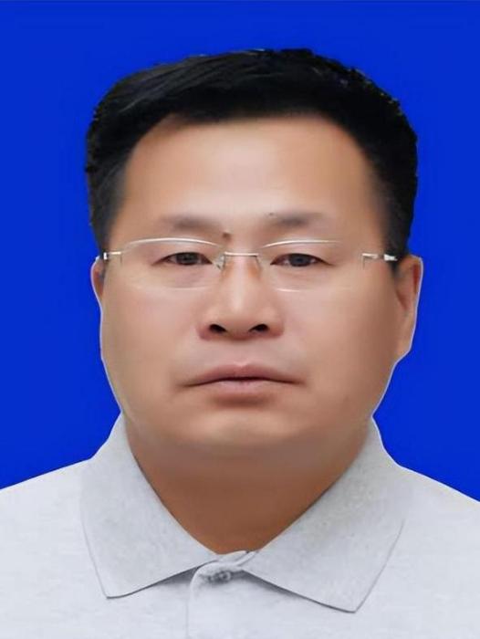 吳丹(黑龍江黑河市林業和草原局原四級調研員) 吳丹(黑龍江黑河市林業和草原局原四級調研員)