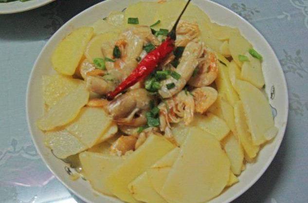 毛菜土豆蝦米湯