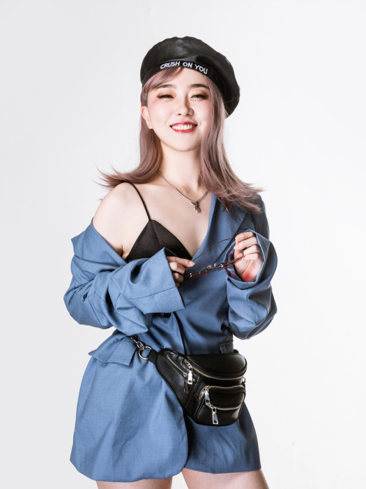 盛婕(中國內地女歌手) 盛婕(中國內地女歌手)