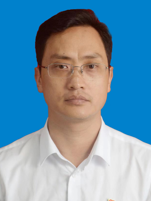 龍勇(四川省樂山市金口河區公共資源交易中心主任)