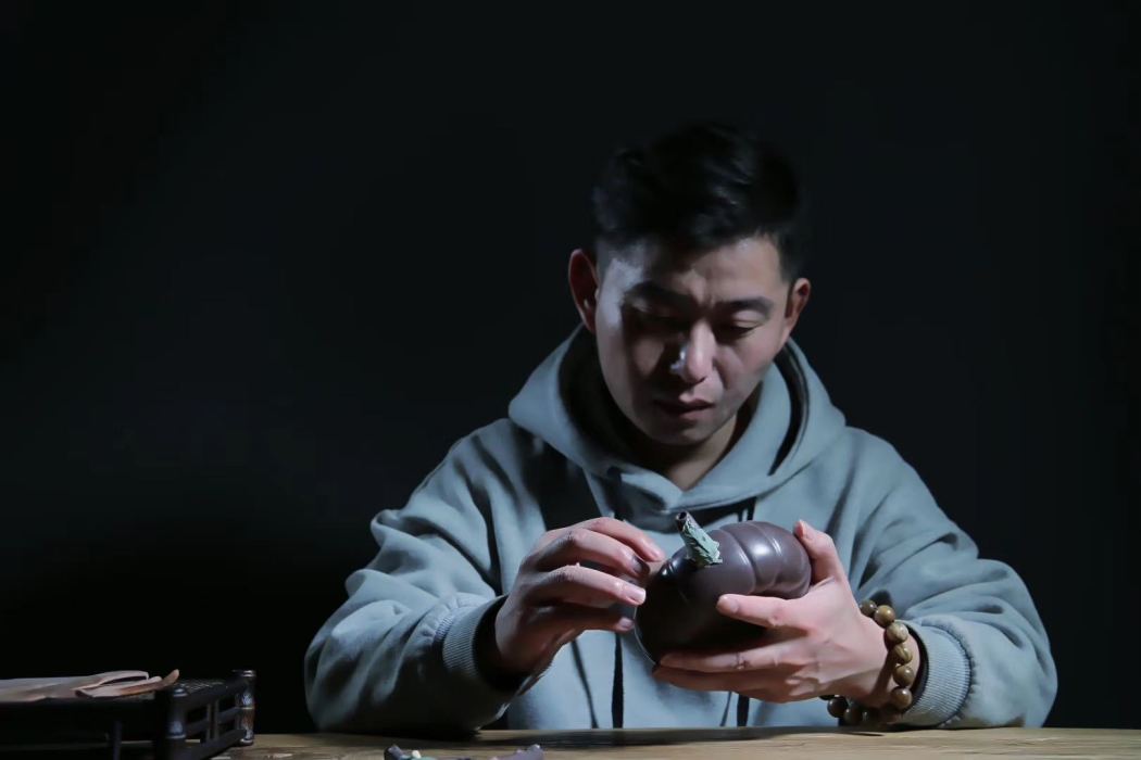 王可(助理工藝美術師) 王可(助理工藝美術師)