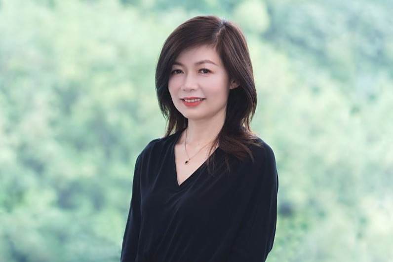 薛蓮(農夫山泉原非執行董事) 薛蓮(農夫山泉原非執行董事)