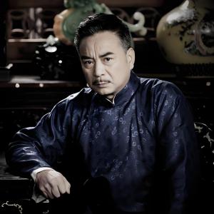 岳躍利
