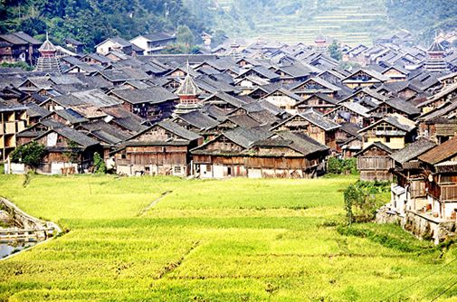 石龍山村(雲南省漾濞彝族自治縣蒼山西鎮石龍山村) 石龍山村(雲南省漾濞彝族自治縣蒼山西鎮石龍山村)