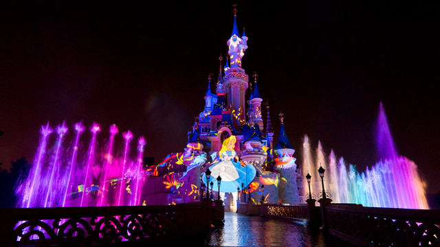 巴黎迪士尼樂園睡美人城堡圖