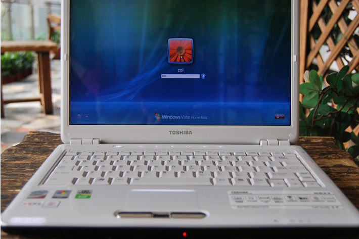 東芝 M819 東芝 M819