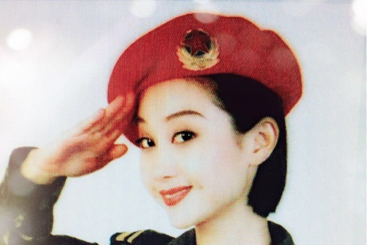 楊柳(軍旅女歌手) 楊柳(軍旅女歌手)