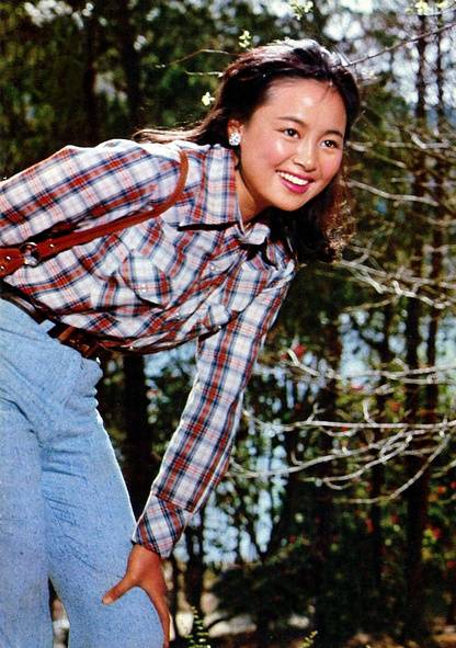 廬山戀(1980年張瑜、郭凱敏主演經典電影) 廬山戀(1980年張瑜、郭凱敏主演經典電影)
