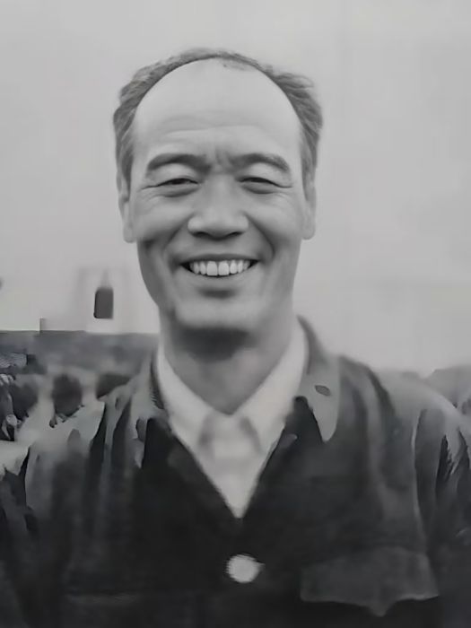 李正華(著名秦腔演員,秦腔老旦藝術的開拓者) 李正華(著名秦腔演員,秦腔老旦藝術的開拓者)