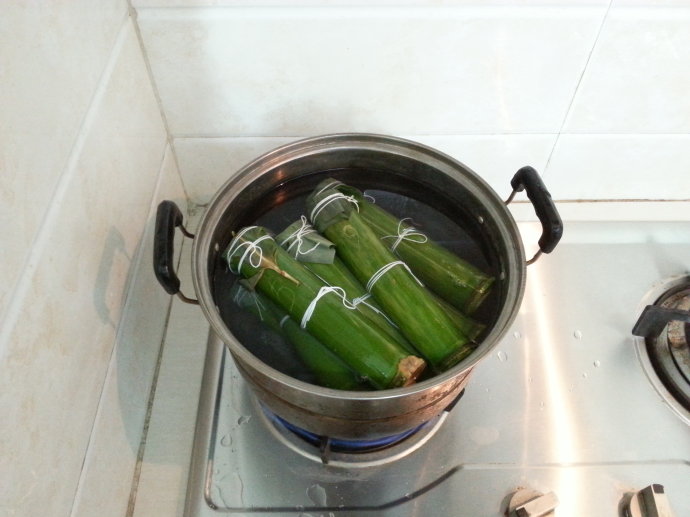 竹筒煮湯