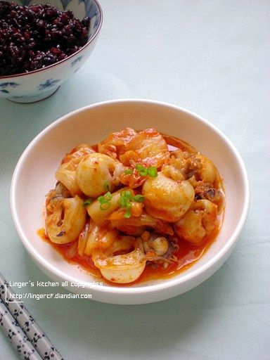 泡菜炒墨魚仔 泡菜炒墨魚仔