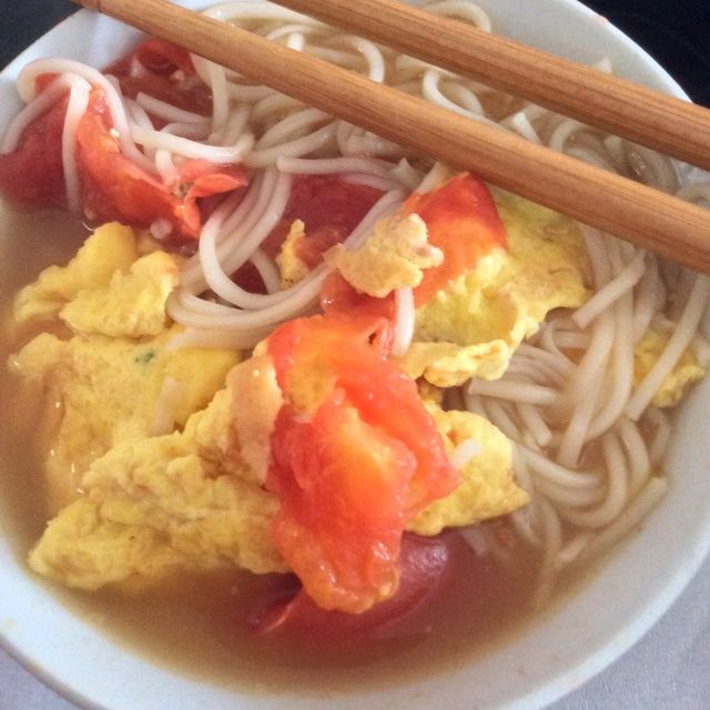番茄湯蛋面 番茄湯蛋面