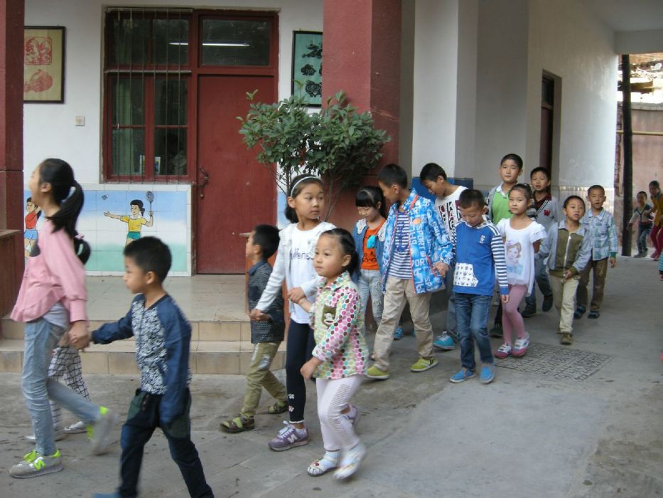 方泉國小 方泉國小