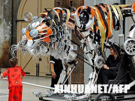機器虎(2010年悉尼虎年春節遊行彩車) 機器虎(2010年悉尼虎年春節遊行彩車)