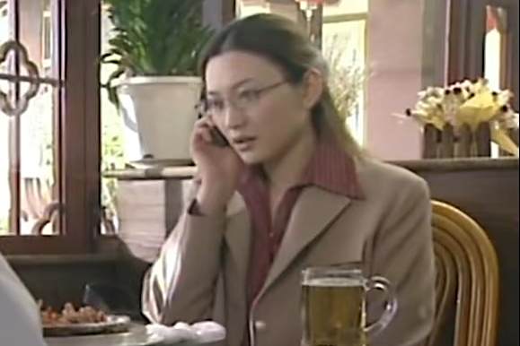 柳夢(2004年電影《家變》中的角色,由李小冉飾演) 柳夢(2004年電影《家變》中的角色,由李小冉飾演)