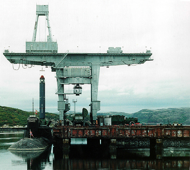 2009年，吊裝飛彈中的667BDRM
