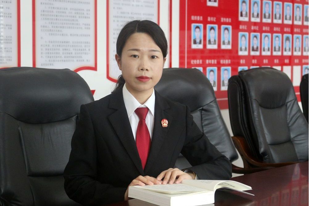 呂小雲(四川省蓬溪縣人民法院二級法官) 呂小雲(四川省蓬溪縣人民法院二級法官)