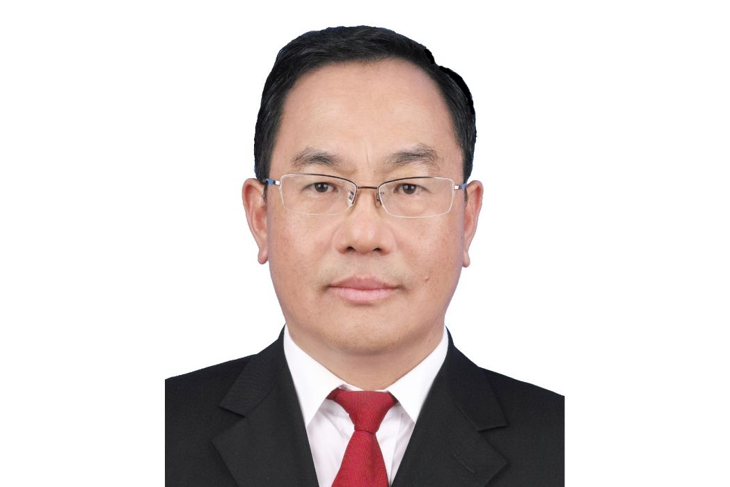李紹明(雲南日報報業集團黨委委員、副總編輯兼雲南日報時政部主任) 李紹明(雲南日報報業集團黨委委員、副總編輯兼雲南日報時政部主任)