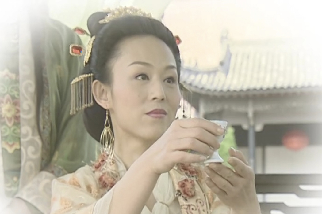 邢秉懿(2009年古裝懸疑電視劇《賴布衣傳奇》中的女配角)