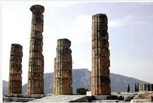 希臘著名的德爾斐太陽神廟遺址