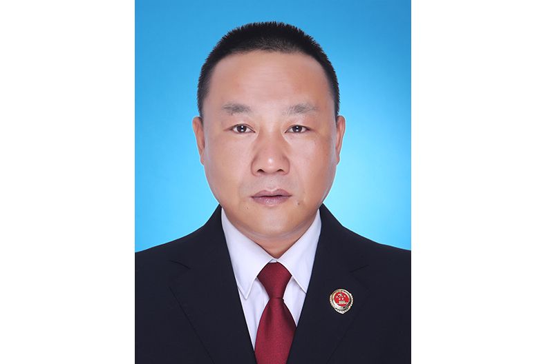 黃錫春(吉林省人民檢察院長春林區分院黨組成員、副檢察長) 黃錫春(吉林省人民檢察院長春林區分院黨組成員、副檢察長)