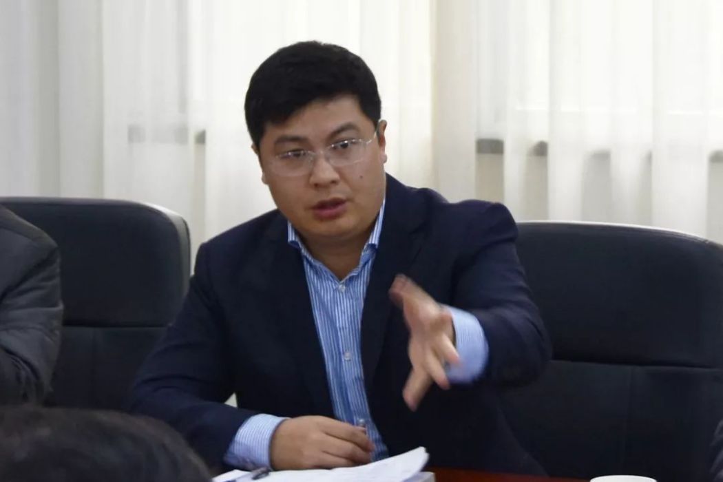 楊向東(華西能源董事) 楊向東(華西能源董事)
