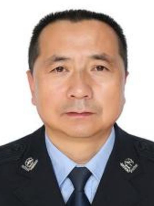 劉志榮(內蒙古自治區巴彥淖爾市五原縣公安局黨委委員、副局長) 劉志榮(內蒙古自治區巴彥淖爾市五原縣公安局黨委委員、副局長)