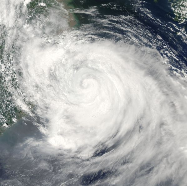 強颱風麥莎 衛星雲圖