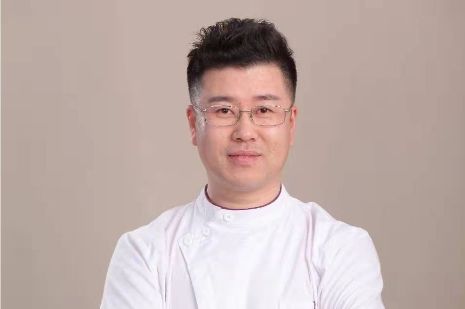 楊德新(九諾口腔醫生) 楊德新(九諾口腔醫生)